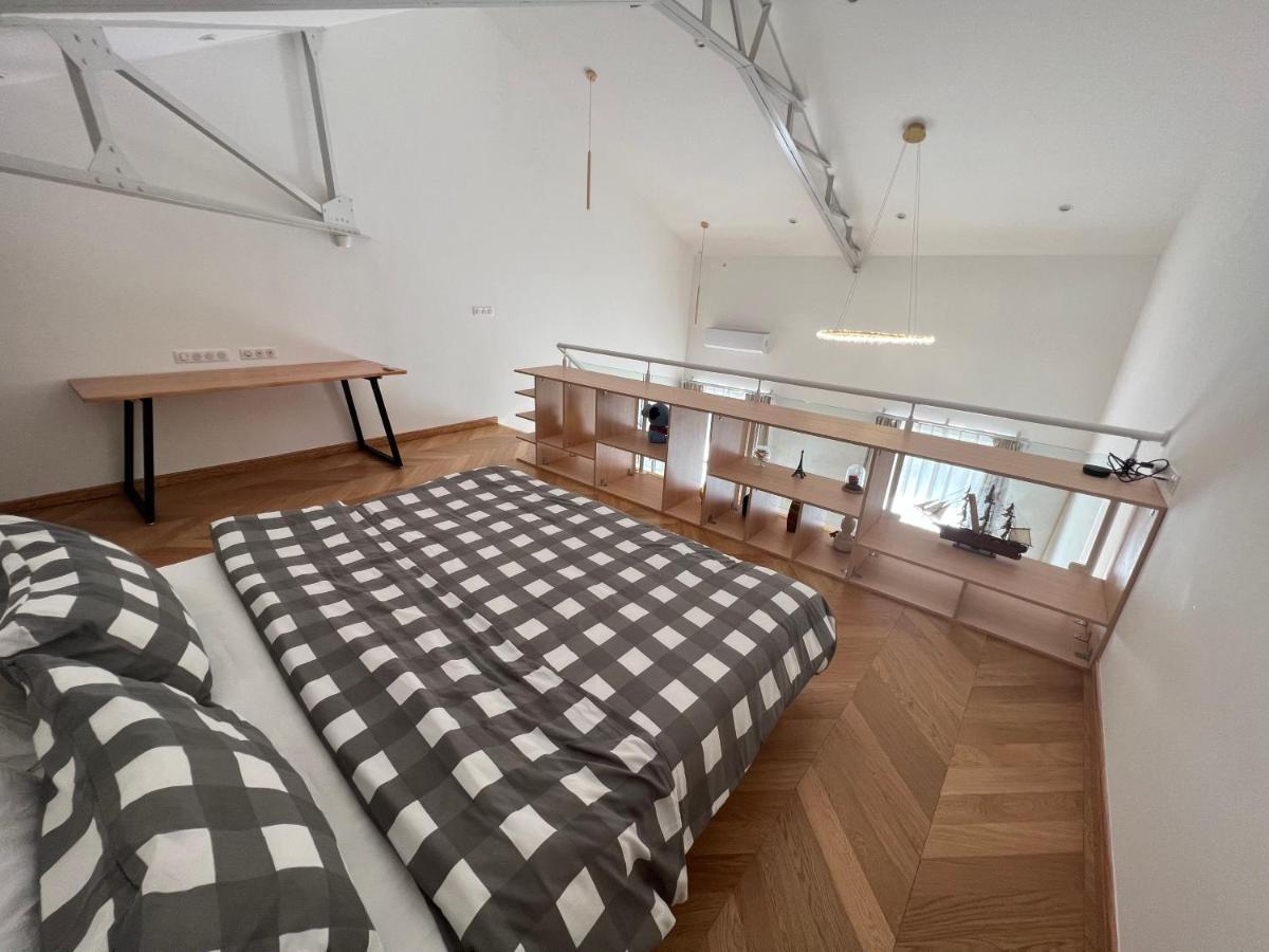 Suite Deluxe Au Carre Cathedrale En Hypercentre Saint Denis 外观 照片