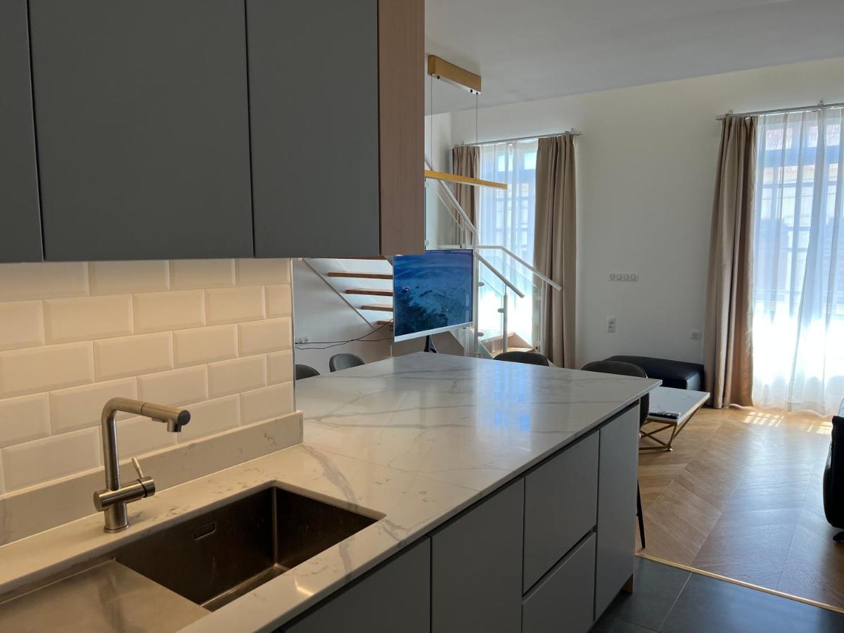 Suite Deluxe Au Carre Cathedrale En Hypercentre Saint Denis 外观 照片